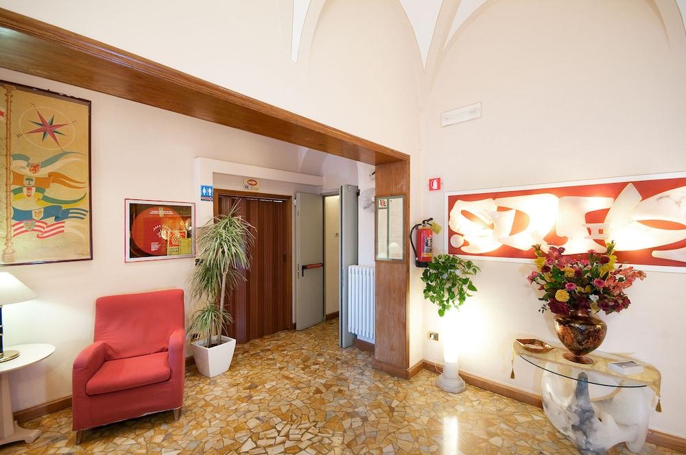 Allegroitalia Nazionale Volterra Buitenkant foto