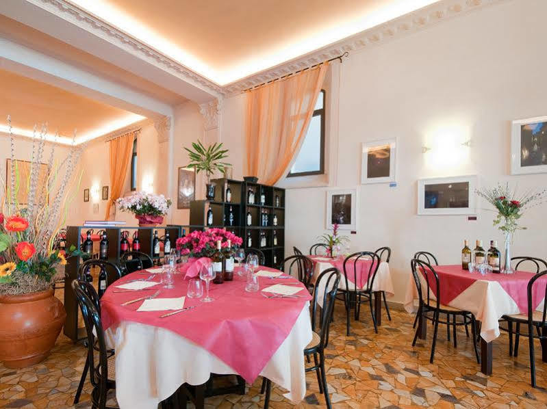 Allegroitalia Nazionale Volterra Buitenkant foto